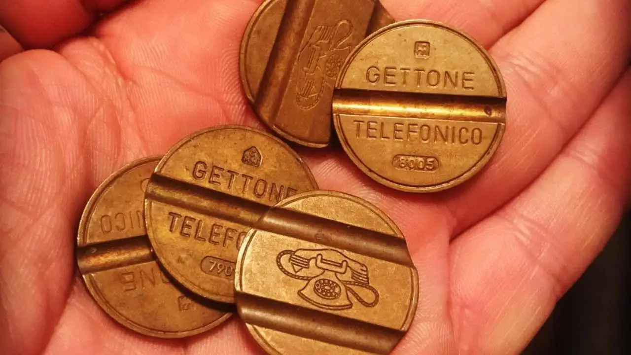 Hai trovato vecchi gettoni telefonici? Se hanno questa sigla ora valgono una fortuna